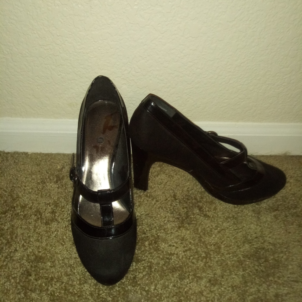 Velvet heart shoes